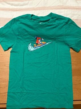 Nike Men’s Teal Surfing Graphic Short Sleeve Tee